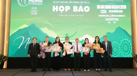 hop-bao-khoi-dong-giai-tien-phong-marathon-2023-NGO-4